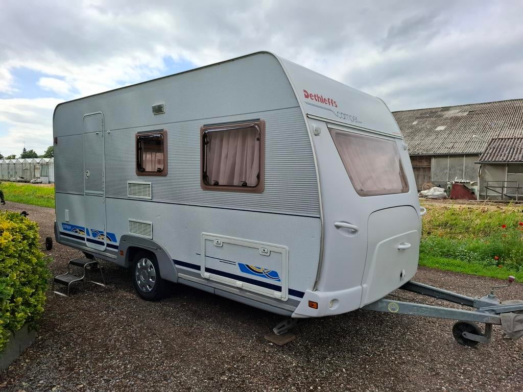 Dethleffs camper 440DB, Vast bed, Kachel, Rondzit, 750 - 1000 kg
