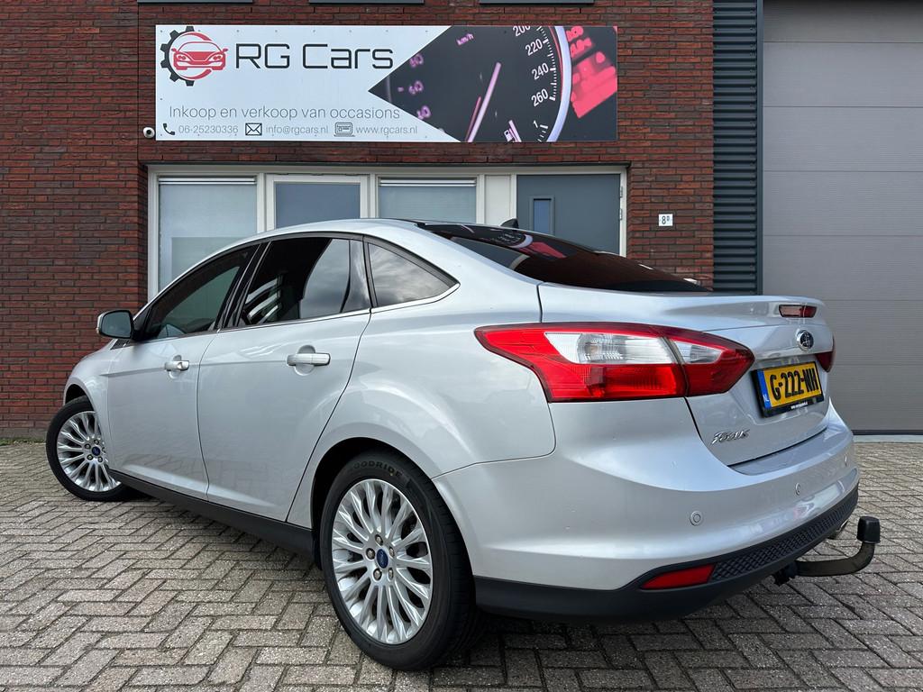 Ford Focus 1.6 EcoBoost Titanium / Navi / PDC / Park Assist, Auto's, Stof, Gebruikt, 4 cilinders, Navigatiesysteem