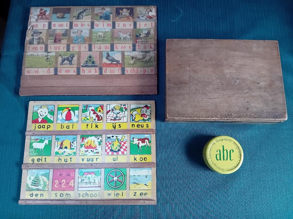 Leesplankje, blikje en houten letterdoos., Ophalen of Verzenden