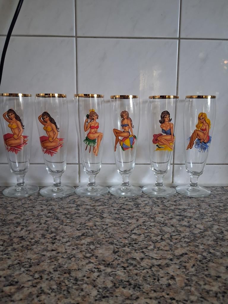 Pin up biertulp, Verzamelen, Ophalen of Verzenden, Nieuw, Frisdrankglas