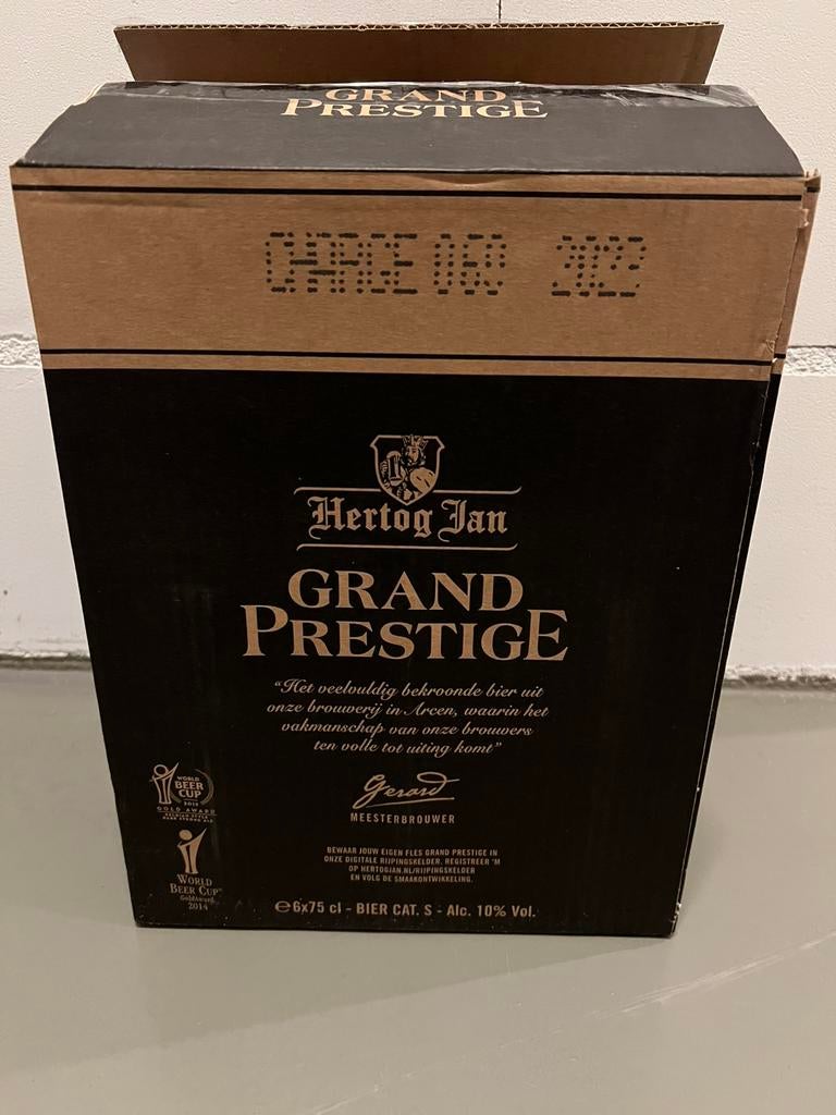 Hertog Jan Grand Prestige 2023 doos, Verzamelen, Ophalen of Verzenden, Zo goed als nieuw, Flesje(s), Hertog Jan