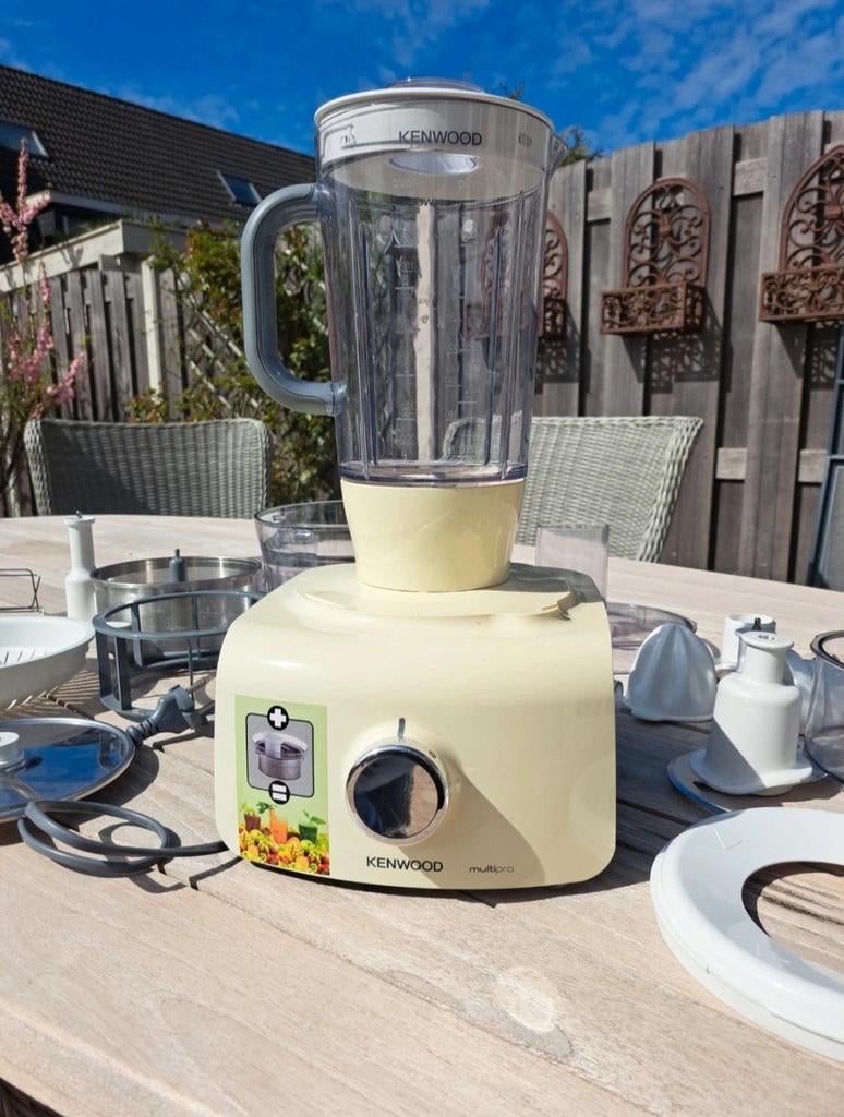 Kenwood FDP60 Keukenmachine met uitgebreide accessoires, 2 tot 3 liter, Ophalen of Verzenden, Gebruikt, 3 snelheden of meer