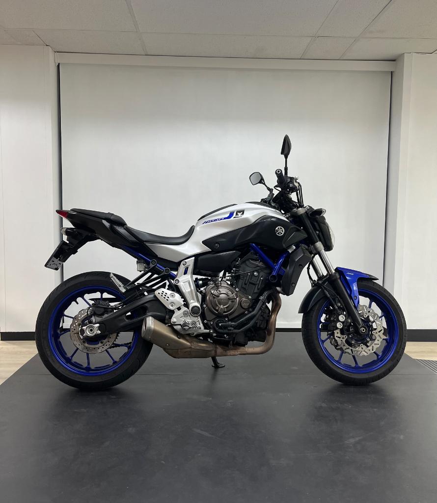 Yamaha MT-07 | HANDVATVERWARMING | UNIEKE KLEURSTELLING