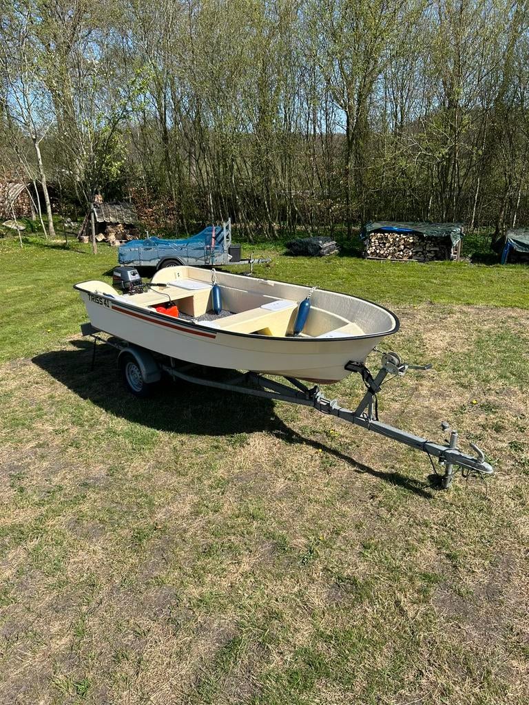 Boot met kanteltrailer en 8pk 2takt, P, P, P, Ophalen of Verzenden