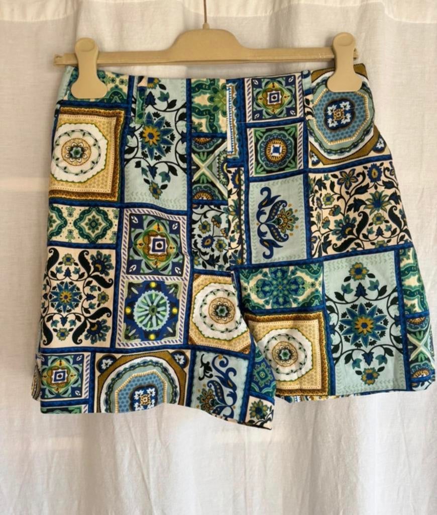 Tommaso Sézane x Momonì mosaic shorts maat 38, Kleding | Dames, Maat 38/40 (M), Blauw, Ophalen of Verzenden, Zo goed als nieuw