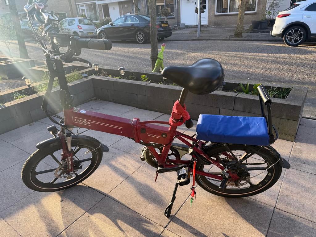 Shinga Lacros Trotter T400 elektrische vouw fiets, Fietsen en Brommers, Elektrische fietsen, Ophalen, Gebruikt, 30 tot 50 km per accu