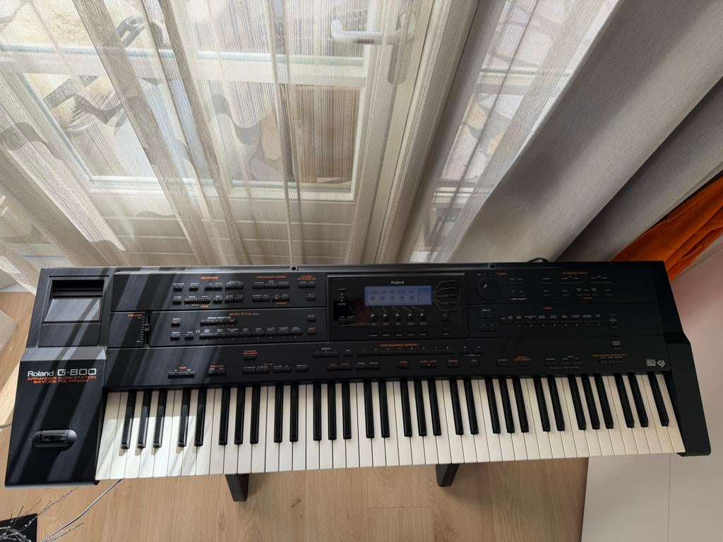Roland G-800 workstation, Muziek en Instrumenten, Ophalen, Roland, Met standaard, 61 toetsen