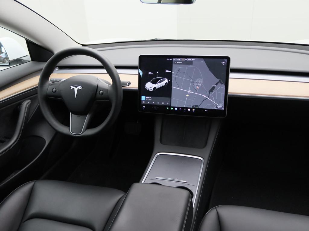 Tesla Model 3 Standard RWD Plus [ LFP-ACCU+AUTOPILOT+60 kWh+, Automaat, Achterwielaandrijving, Zwart, Wit
