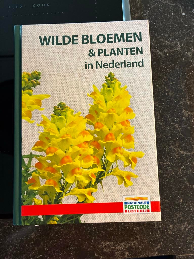Wilde Bloemen & Planten in Nederland - Nationale Postcode Lo, Ophalen of Verzenden, Zo goed als nieuw, Bloemen, Planten en Bomen