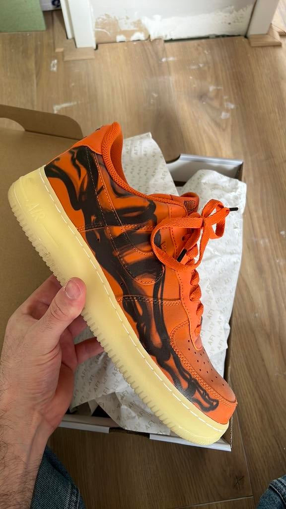 Nike Air Force 1 Low Halloween 2020 US9, Ophalen of Verzenden, Zo goed als nieuw, Overige kleuren
