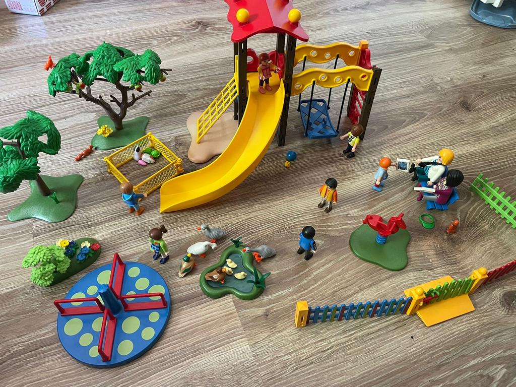 Playmobil Speeltuin 5568 met extra's, Ophalen of Verzenden, Gebruikt, Jongen of Meisje