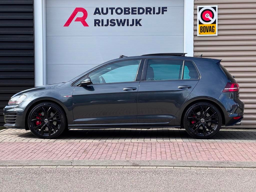 Volkswagen Golf 2.0 TSI GTI Performance Pano/Leer/Camera, Auto's, Gebruikt, Euro 6, 1984 cc, Zwart