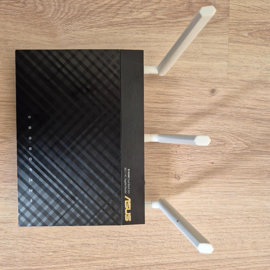 Asus RT-AC66U Router + 3x Lyra Trio (Mesh Wifi), Ophalen, Gebruikt, Asus