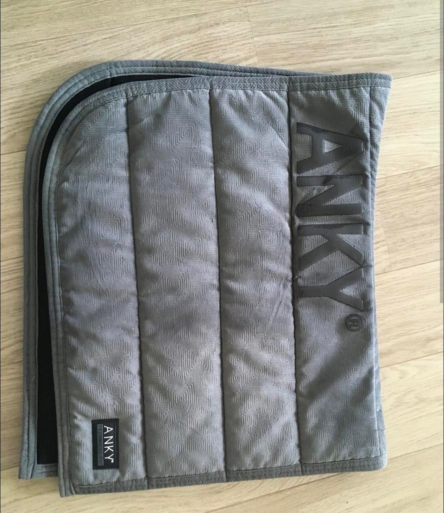 Anky dekje full extra grip met gratis feline dekje, Dieren en Toebehoren, Paarden en Pony's | Dekens en Dekjes, Ophalen of Verzenden