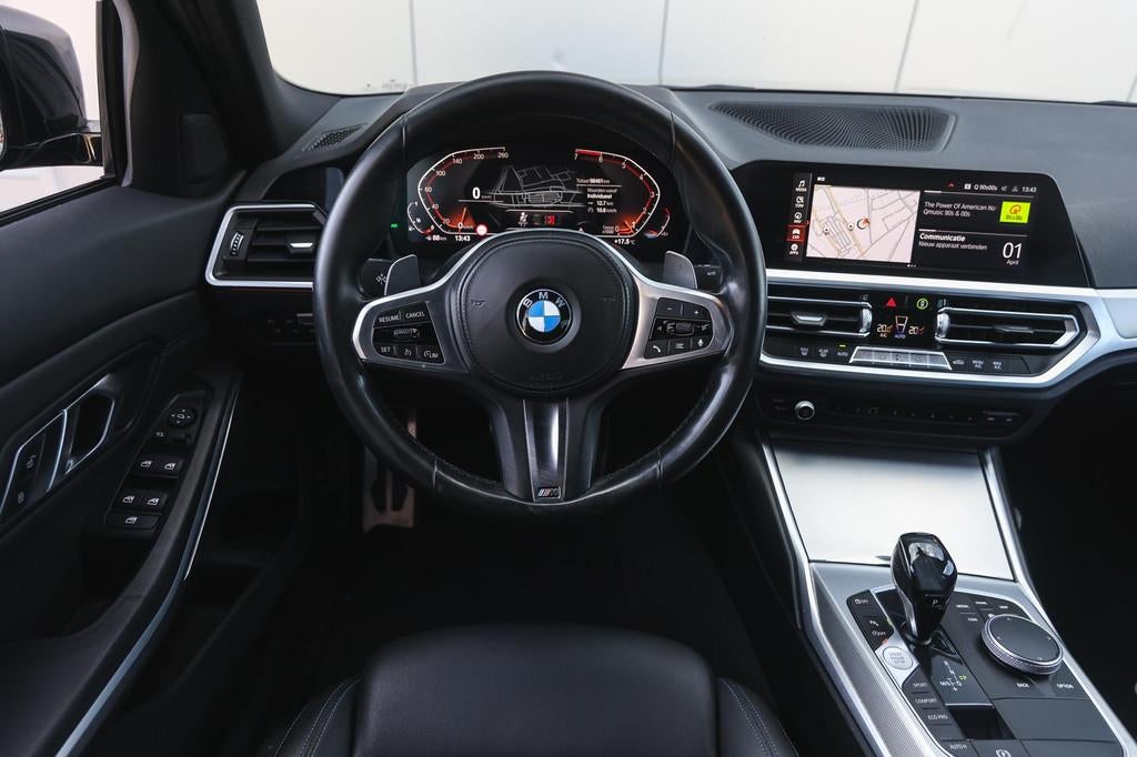 BMW 3 Serie 320i Executive M Sport Automaat / Sportstoelen /, Achterwielaandrijving, Gebruikt, 4 cilinders, 1435 kg