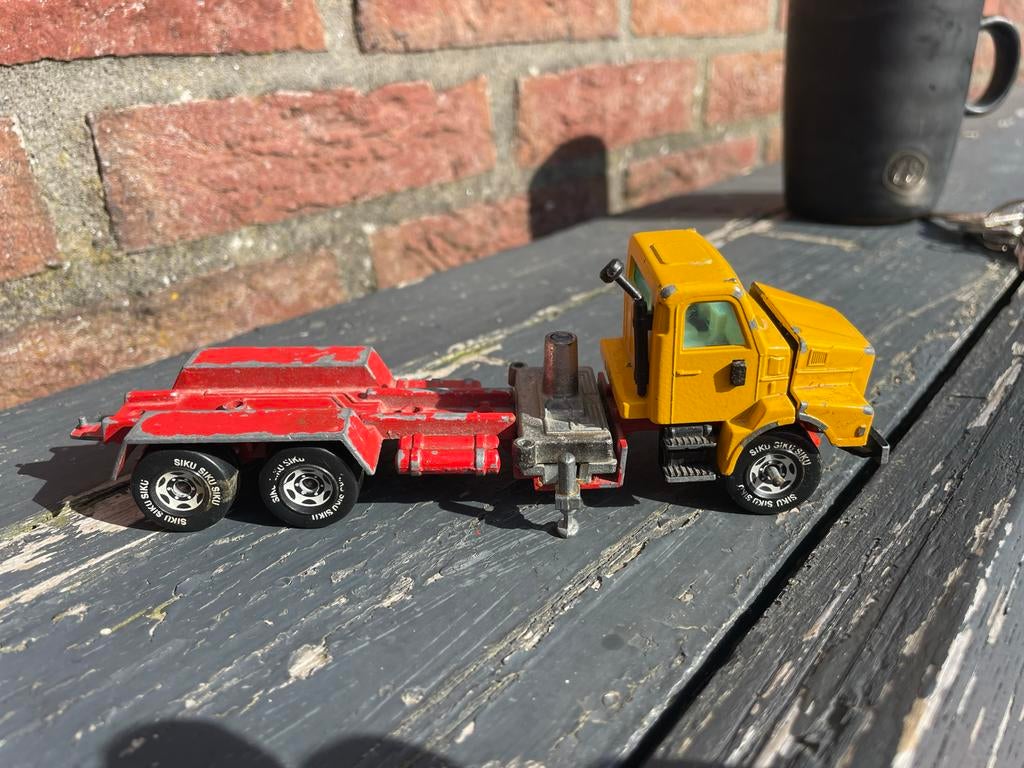 Siku Volvo F12 Turbo 6 vrachtwagen met oplegger, Overige merken, Gebruikt, 1:50 of kleiner, Ophalen of Verzenden