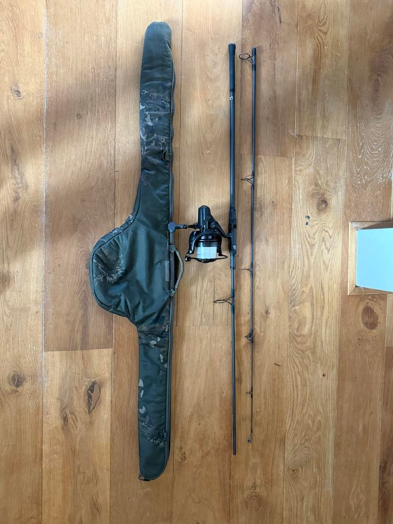 2 Nash Scope 10ft 3lb hengels + 2 x Daiwa Emblem 35  molens, Ophalen of Verzenden, Gebruikt, Complete set