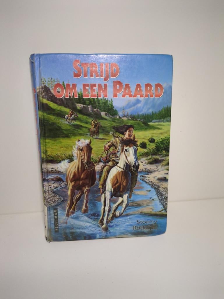Boek: strijd om een paard, Ophalen of Verzenden, Gelezen