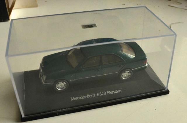 Mercedes E320 Elegance  -   1-43, Ophalen of Verzenden, Zo goed als nieuw, Auto, Overige merken