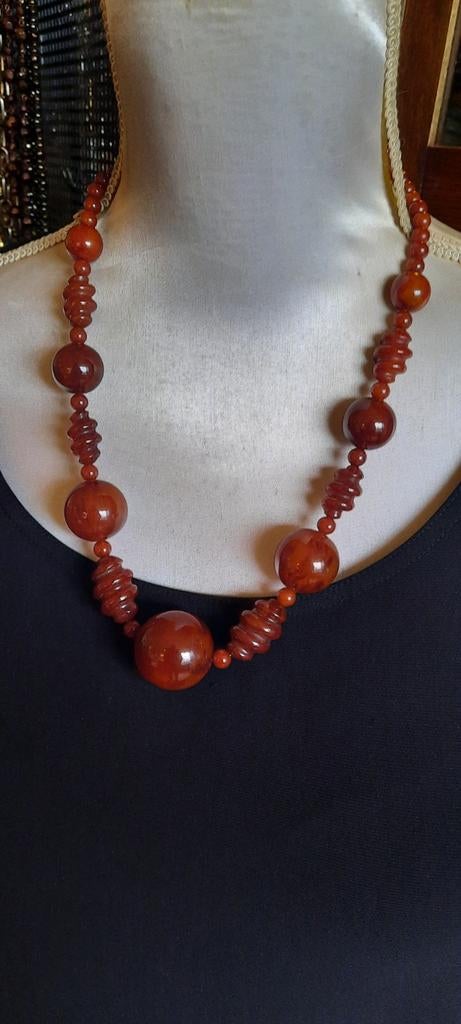 Antieke cherry amber, bakeliet  ketting, Ophalen of Verzenden, Overige materialen, Ketting