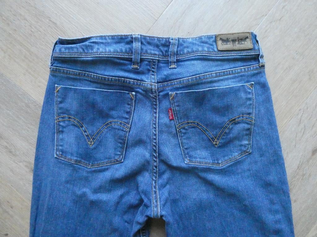 Levi's 627 Straight Fit spijkerbroek maat ?-32, Zo goed als nieuw, W30 - W32 (confectie 38/40), Levi’s, Verzenden