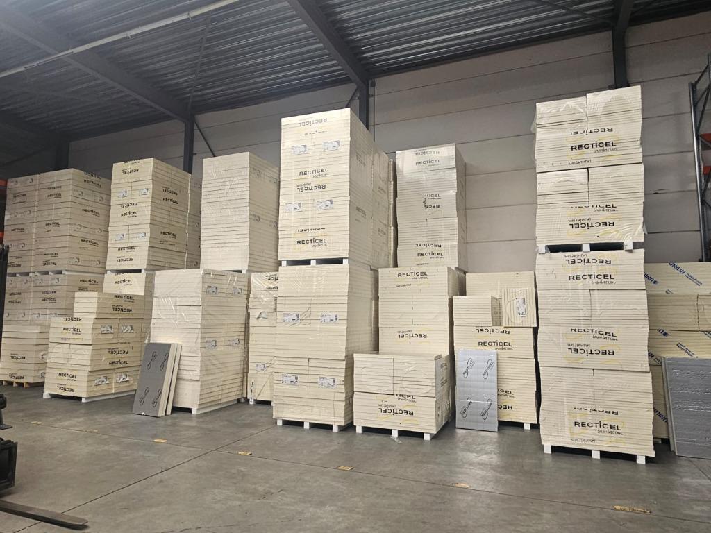 A Kwaliteit pir isolatie 2 zijdig aluminium, Ophalen, Dakisolatie, Soprema, Info@dakrollengigant.nl