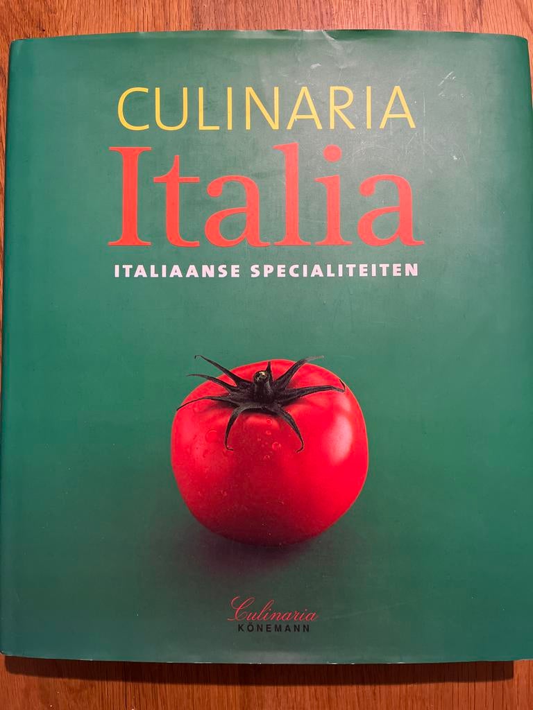Culinaria Italia - Italiaanse Specialiteiten Kookboek, Boeken, Italië, Voorgerechten en Soepen, Ophalen of Verzenden, Zo goed als nieuw