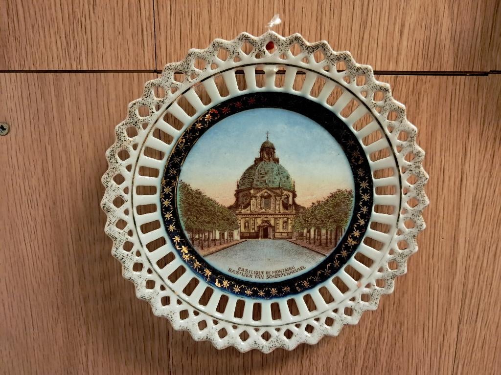 Bord basiliek van scherpenheuvel, Verzamelen, Ophalen of Verzenden, Zo goed als nieuw, Overige typen, Christendom | Katholiek