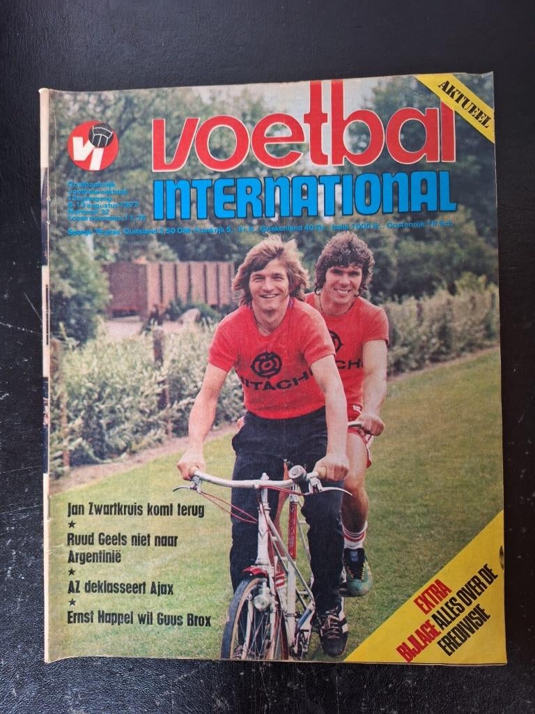 Voetbal International Seizoensgids Eredivisie 1977-78, Ophalen of Verzenden, Zo goed als nieuw, Overige binnenlandse clubs, Boek of Tijdschrift