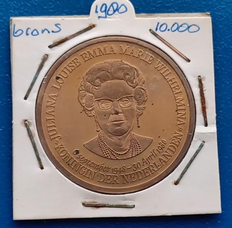 Herdenkingsuitgifte aftreden Koningin Juliana - 1980, Postzegels en Munten, Penningen en Medailles, Verzenden, Brons, Nederland
