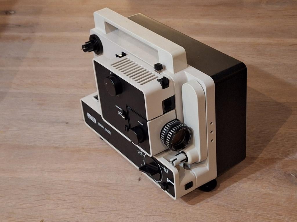 Eumig Mark 605D Super 8 / Standard 8 filmprojector, Ophalen of Verzenden, 8mm film