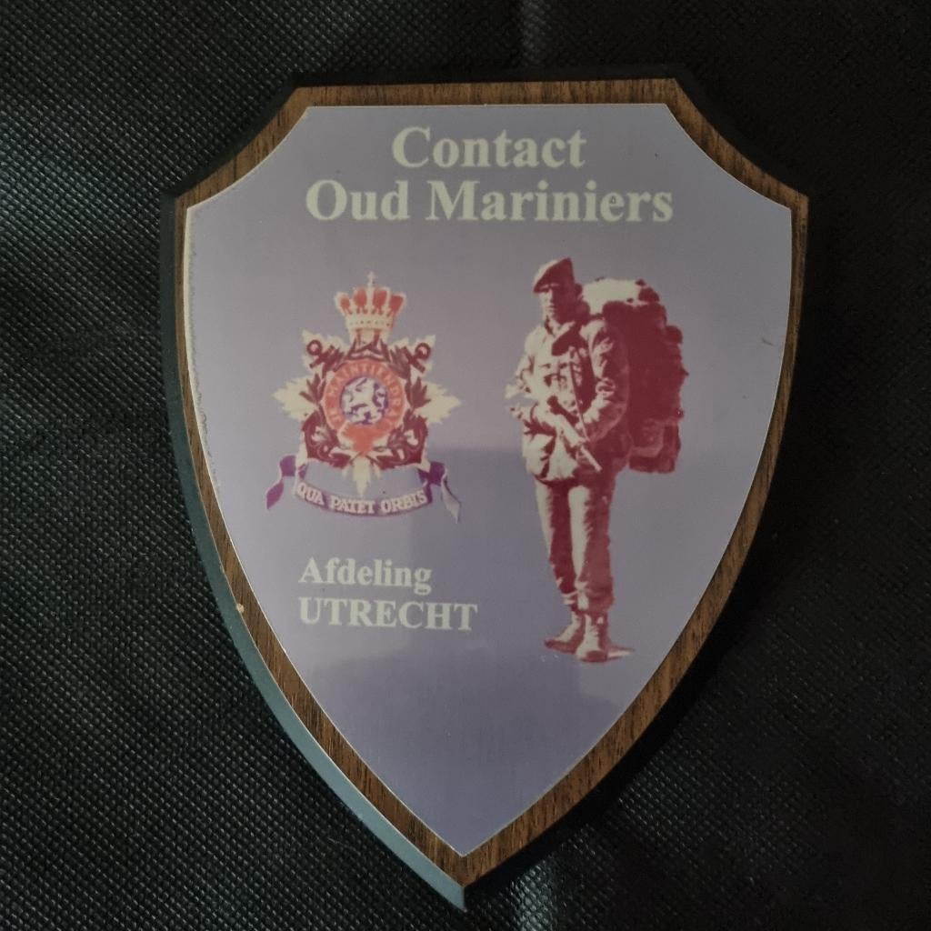 Wapenschildje C.O.M. Utrecht, Verzamelen, Verzenden, Marine, Nederland, Embleem of Badge