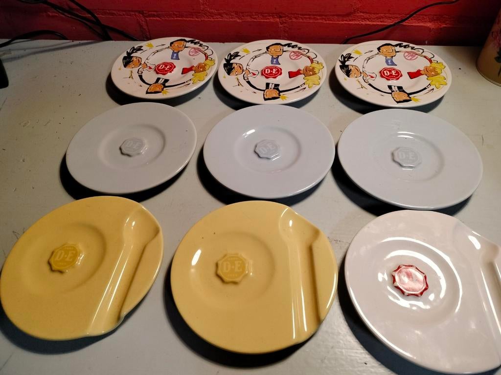 Douwe Egberts diverse schotels, Ophalen of Verzenden, Overige stijlen, Kop(pen) en/of Schotel(s)