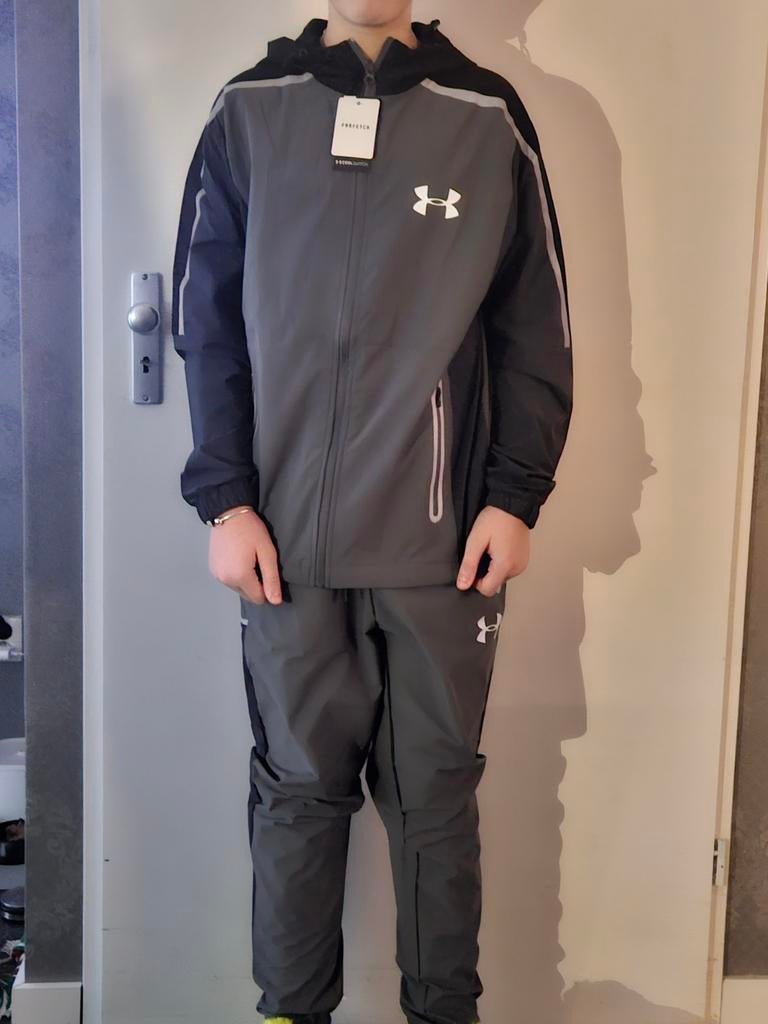 Under Armour en Parajumpers pakken, Zwart, Nieuw, Overige maten, Ophalen of Verzenden