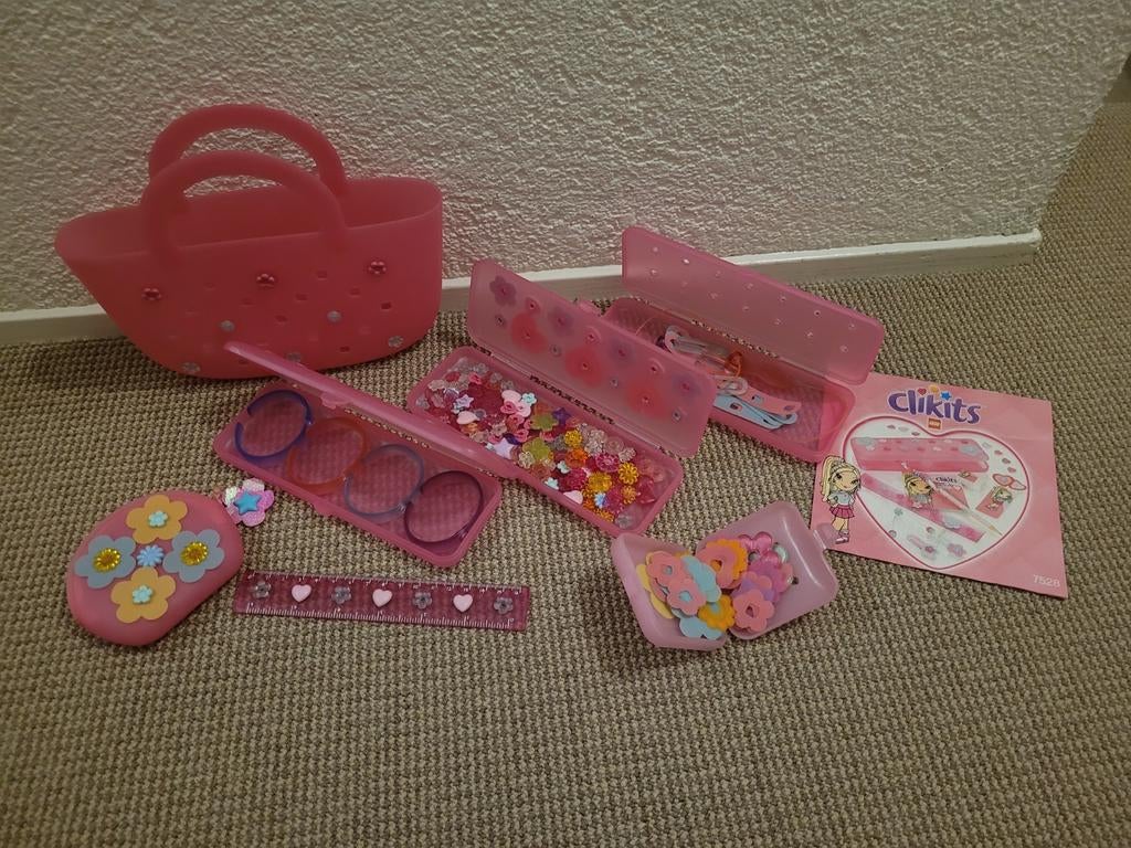 Clikits van LEGO. Armbanden, tasjes, doosjes., Kinderen en Baby's, Speelgoed | Duplo en Lego, Ophalen of Verzenden, Zo goed als nieuw