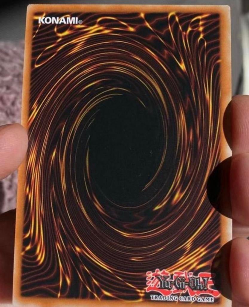 Yu-Gi-Oh! Raigeki LOB Print !, Hobby en Vrije tijd, Verzamelkaartspellen | Yu-gi-Oh!, Ophalen of Verzenden, Zo goed als nieuw