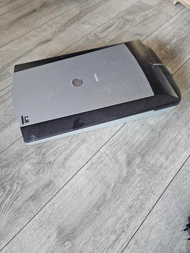 Canon CanoScan 8000F Scanner voor dia's, negatieven en fotos, Computers en Software, Scanners, Ophalen of Verzenden, Gebruikt