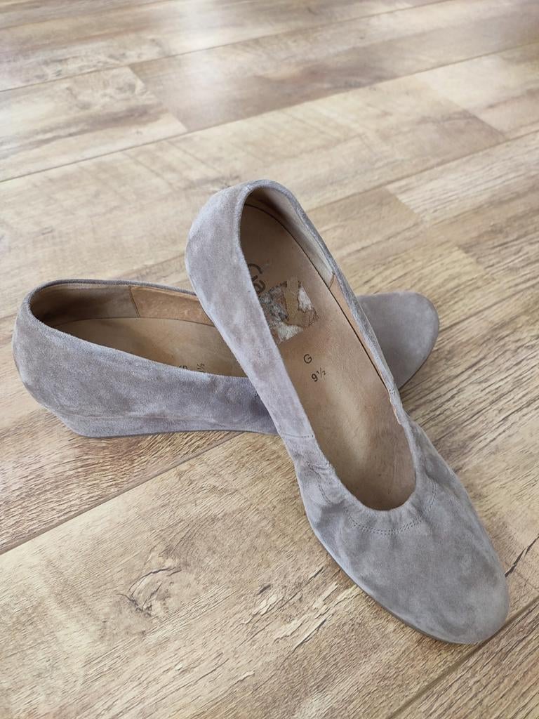 Gabor 43,5 - 45 Sleehak Beige Suède zandkleur, Pumps, Beige, Gabor, Ophalen of Verzenden