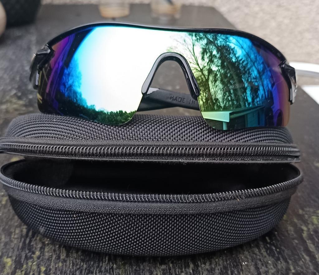 Zonnebril, Ophalen, Zo goed als nieuw, Zonnebril, Overige merken