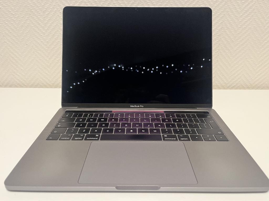 Apple MacBook Pro 2016, Computers en Software, Apple Macbooks, MacBook Pro, Gebruikt, 256 GB, 2 tot 3 Ghz
