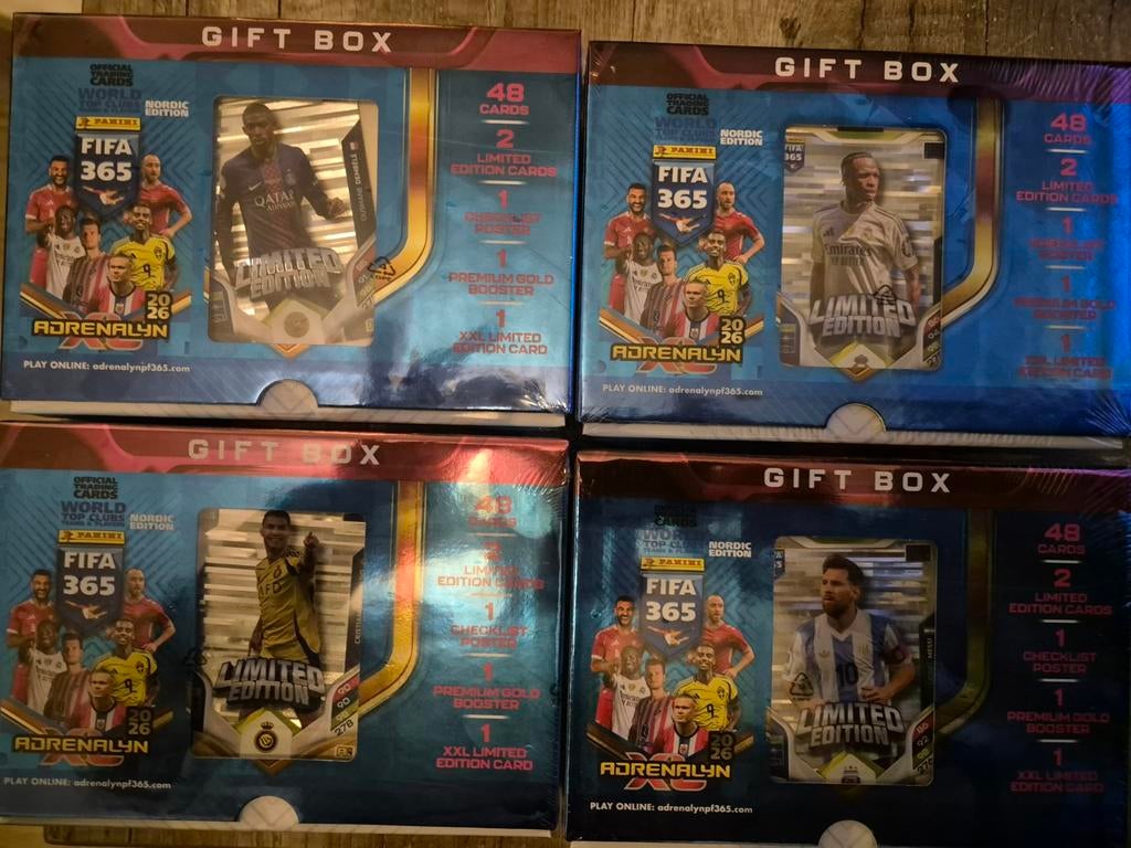 Panini Adrenalyn FIFA 365 Giftbox 2026, Verzenden, Meerdere plaatjes