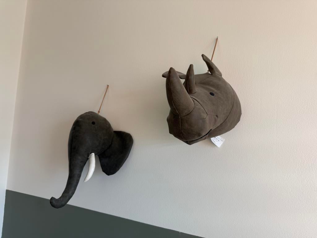 Twee leuke dierenkoppen te koop., Ophalen, Zo goed als nieuw