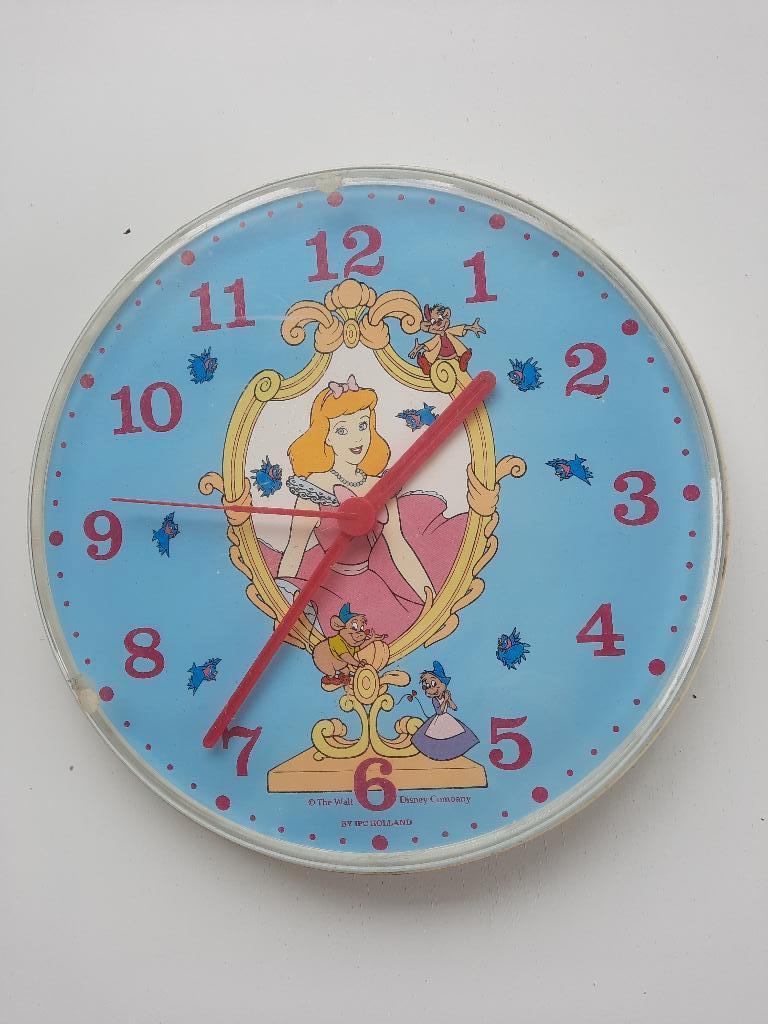 Disney Doornroosje klok wandklok, Verzamelen, Ophalen of Verzenden, Overige figuren, Overige typen