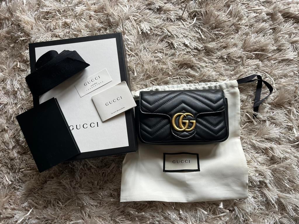 Full set - Gucci GG Marmont Mini zwarte Schoudertas, Ophalen of Verzenden, Zo goed als nieuw, Zwart, Schoudertasje