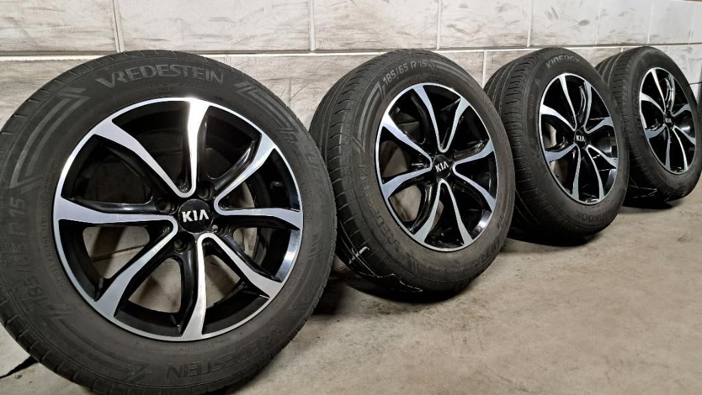 Bi-color velgen Kia Rio Stonic Bayon Mazda 2 Swift 185/65/15, Gebruikt, 15 inch, Banden en Velgen, Personenwagen