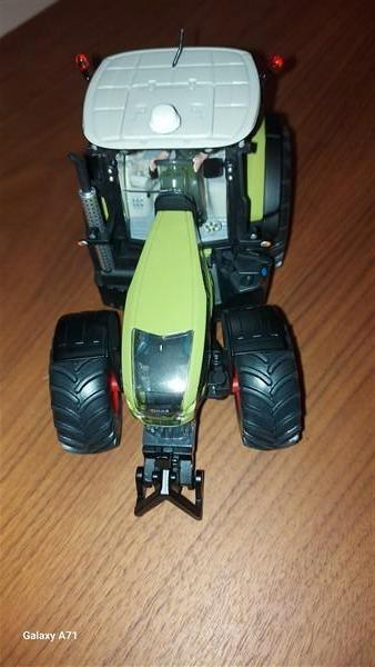 Siku LCN 2017 Claas Xerion 920, Hobby en Vrije tijd, Modelauto's | 1:32, Ophalen of Verzenden, Zo goed als nieuw, Tractor of Landbouw