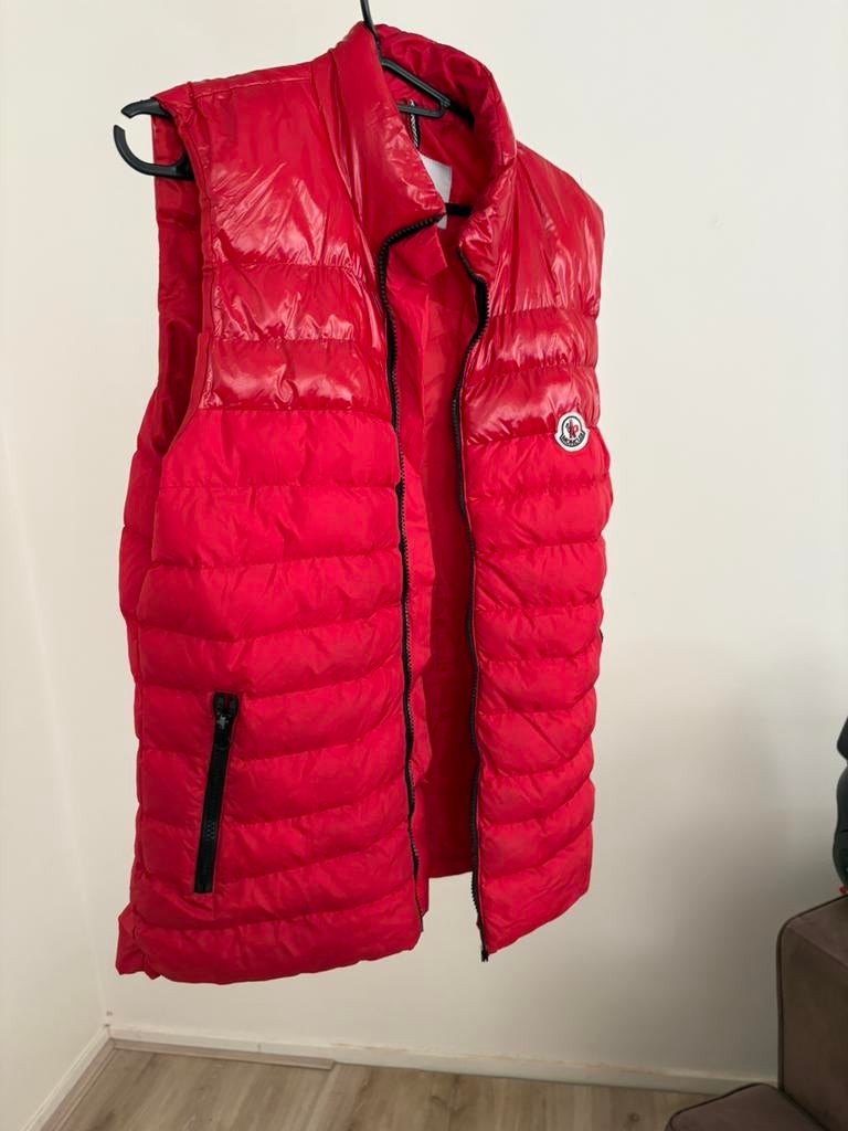 Moncler bodywarmer, Ophalen of Verzenden, Zo goed als nieuw, Rood
