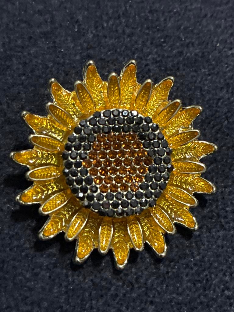 Zonnebloem Broche met Strass, Sieraden, Tassen en Uiterlijk, Broches, Overige materialen, 4 tot 7 cm, Ophalen of Verzenden, Zo goed als nieuw