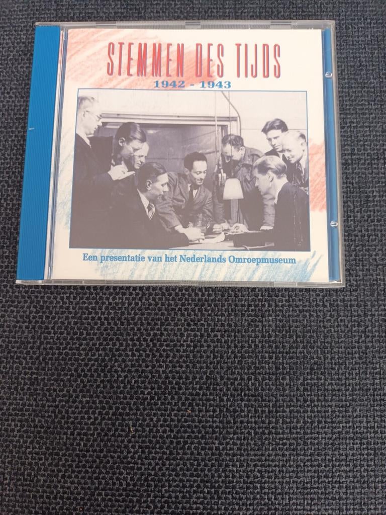 STEMMEN DES TIJDS 1942-1943 Het lange wachten, Ophalen of Verzenden, Zo goed als nieuw