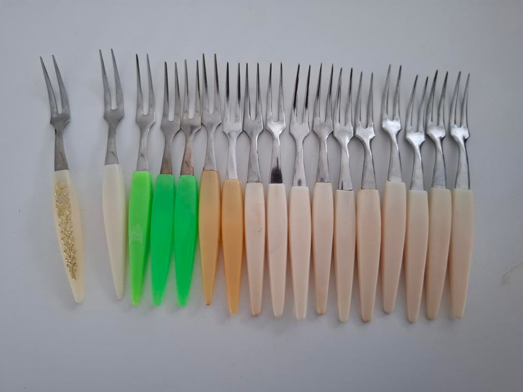 17 cocktailvorkjes, Verzamelen, Retro, Ophalen of Verzenden, Overige typen